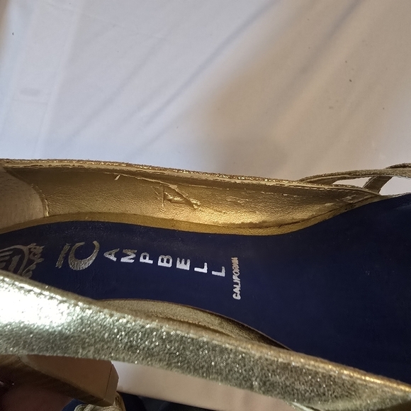 Jeffrey Campbell Gold Metallic Vintage Inspired Wooden Stack Heel Open Toe, 7.5 - Picture 9 of 10